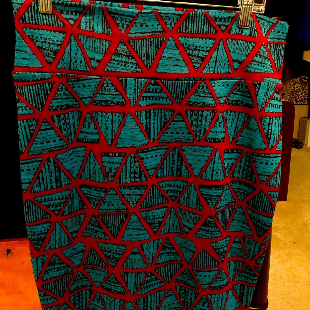 LuLaRoe Cassie skirt